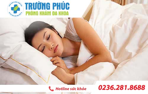 tinh trung co mau vang la benh gi